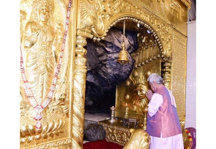 Lieutenant Governor Manoj Sinha Inaugurates New Yagyashala at Shri Mata Vaishno Devi Shrine