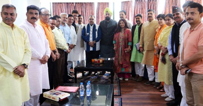 Tarun Chugh Inspects BJP’s Election War Room in Jammu & Kashmir