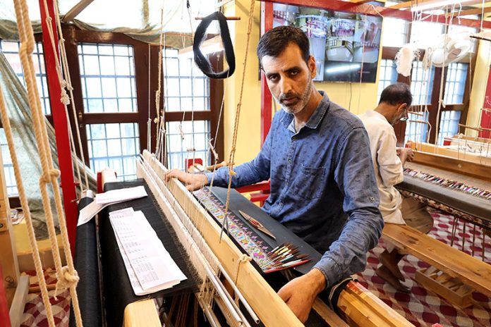 Kanihama Village Shines in Global Spotlight for Exquisite Kani Shawls