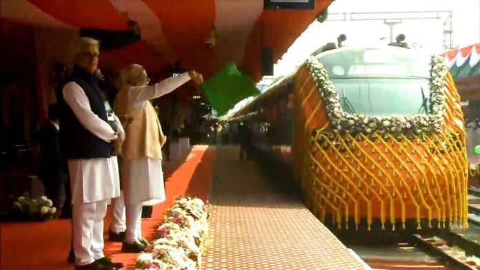 PM-Modi-Vande-Bharat-Sleeper-Kashmir-Observer-1024x576