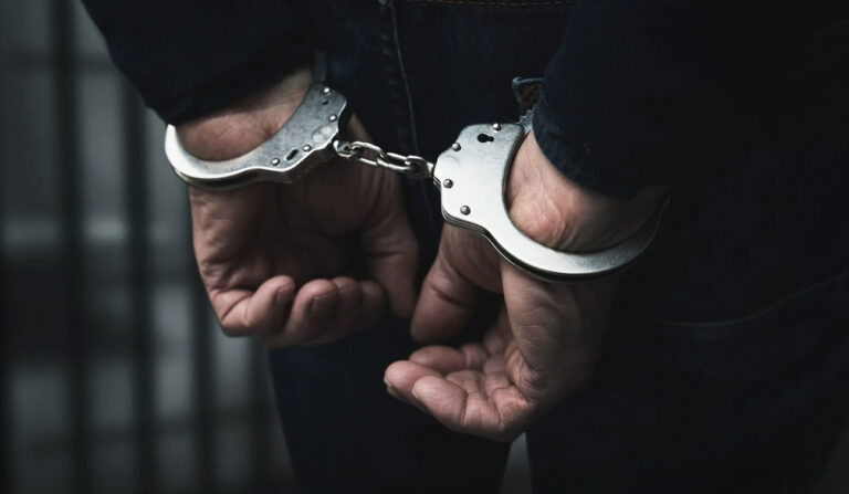 Three alleged drug peddlers arrested in south Kashmir; heroin recovered