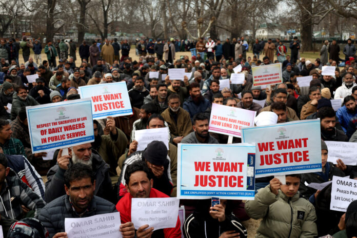 Srinagar-Daily-Wagers-04-scaled