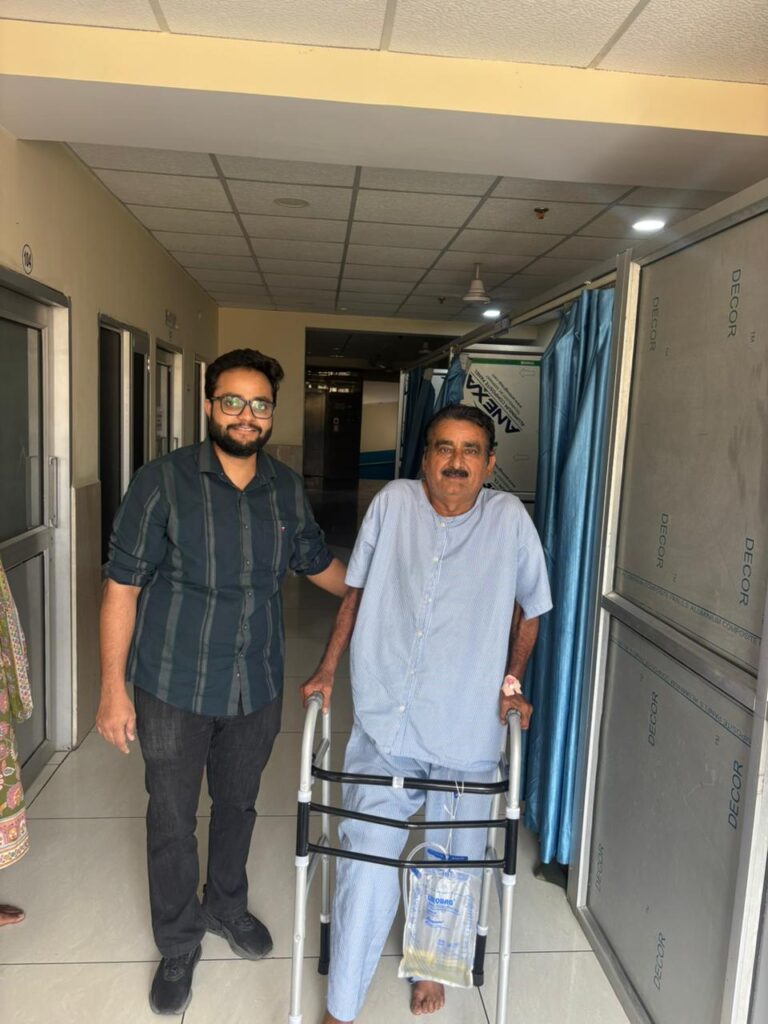 Dr NIKHIL GUPTA Performed Rare & Successful Total Knee Replacement (TKR) Surgey under the Ayushman Bharat Scheme — completely free of cost